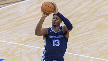 杰克逊5年2.4亿美元续约灰熊 阿尔达马留守孟菲斯