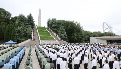 湖州市举行向烈士敬献花篮仪式
