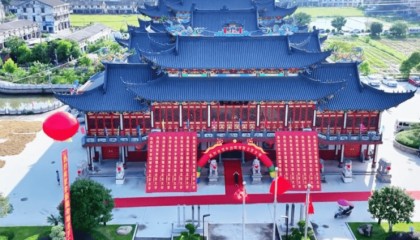 温州一李姓孩子考上北大，当地在李氏宗祠大办仪式，还“惊动了宗族长老”，当地回应