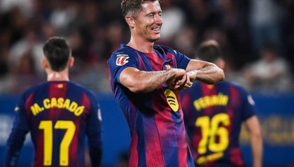 17岁新星首秀助巴萨登顶！弗里克慧眼识珠，‘德罗’未来可期