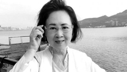 琼瑶今日举行花葬，“最后亲笔信”曝光