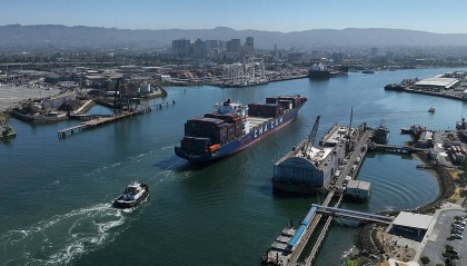 禁毒不力又甩锅……特朗普扬言对华关税再加10%，对加墨关税3月4日生效