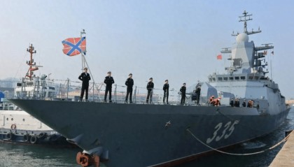 俄舰开进中国军港，不到48小时，拉夫罗夫说出实话，美方听到噩耗