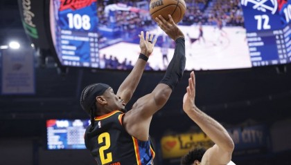 雷霆狂胜一战创多项纪录 终结次轮主场不胜尴尬