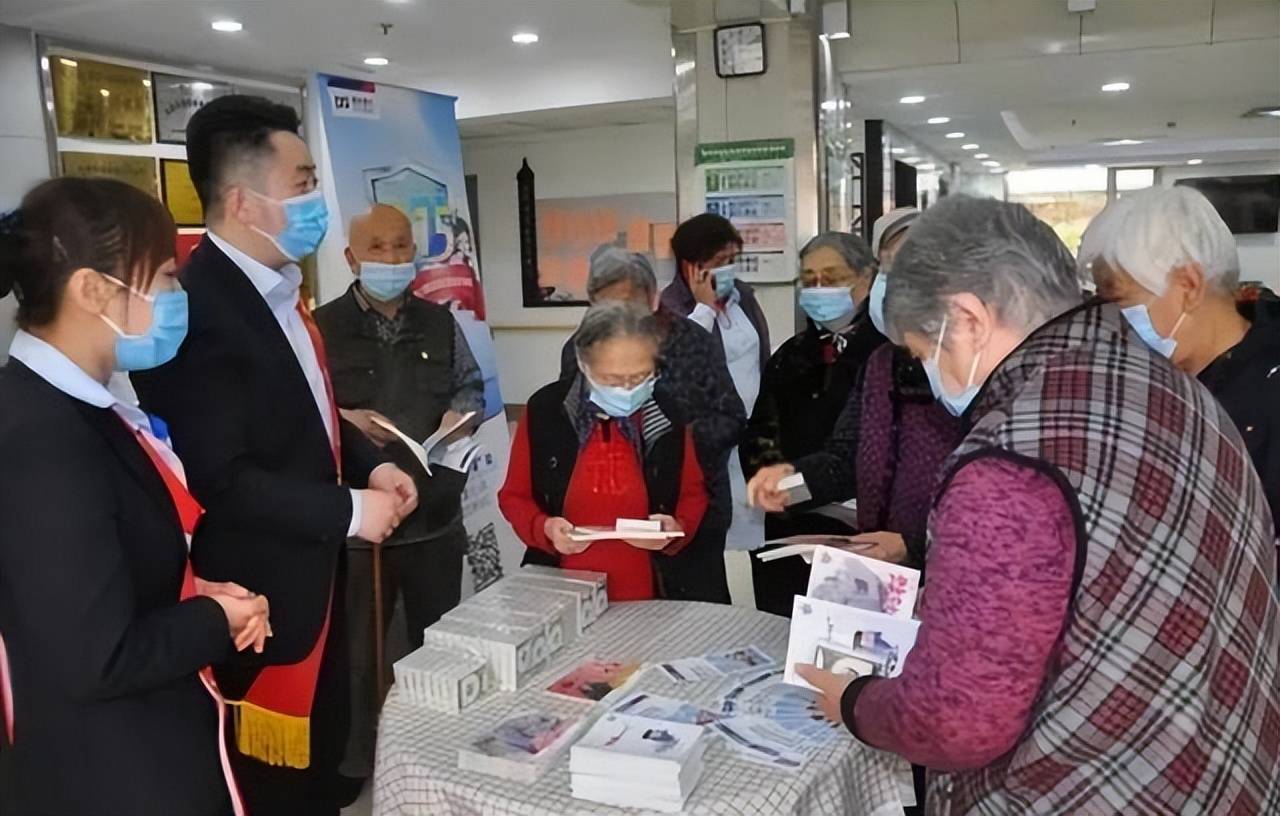 去银行存定期，有“5不要”要牢记？不少人在存款时都“中招”了