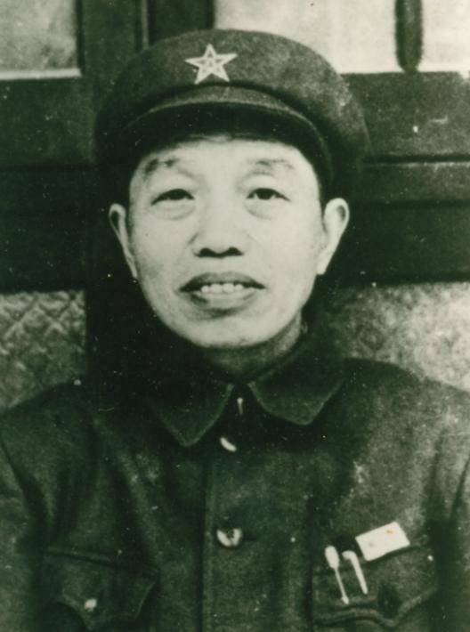 1953年毛主席视察，目光突然聚焦谭震林：你到底在银行存了多少钱