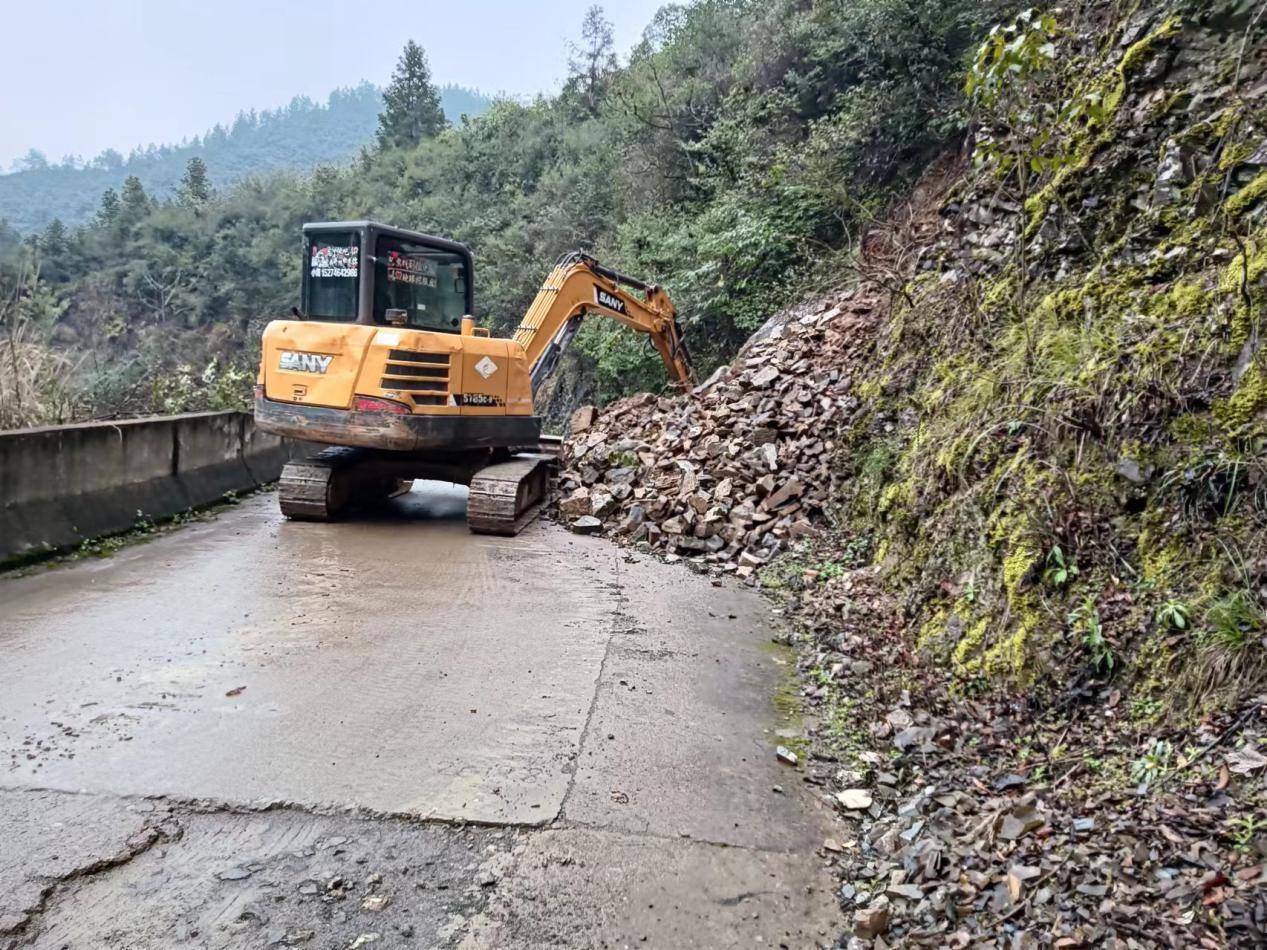 邮储银行助力雨后灾情险情排查处置