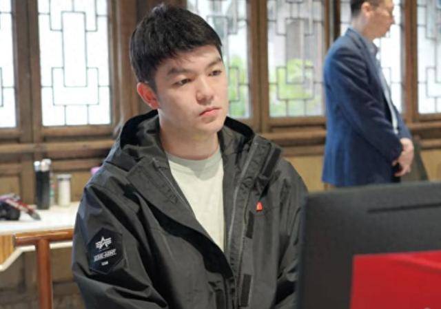 没脾气！王中王8强，90%胜率，李轩豪数余手拿捏丁浩！
