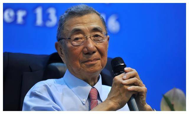 诺贝尔奖得主丁肇中：美籍华裔，却用中文怼美国，为中国赚外汇