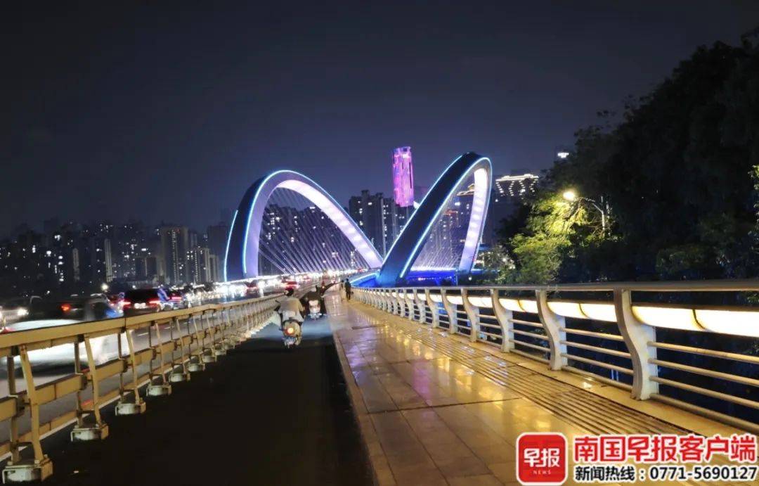 突然爆火！南宁大桥变身“猫耳朵”，你去打卡了吗？