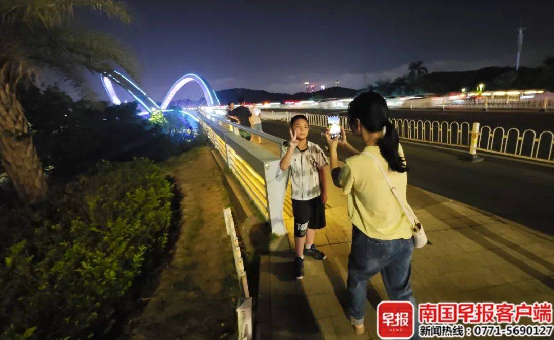 突然爆火！南宁大桥变身“猫耳朵”，你去打卡了吗？