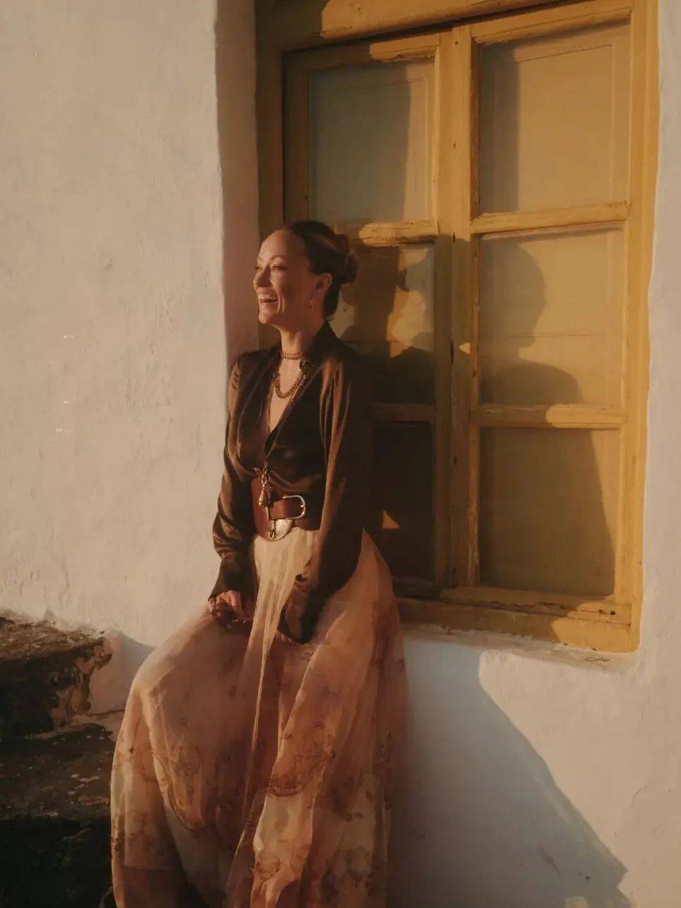 质感女人怎么都在穿这个颜色?