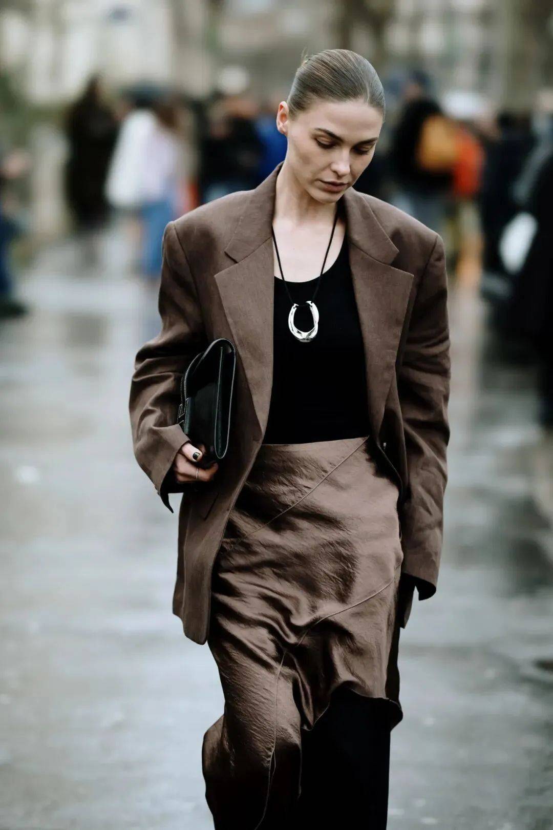 质感女人怎么都在穿这个颜色?