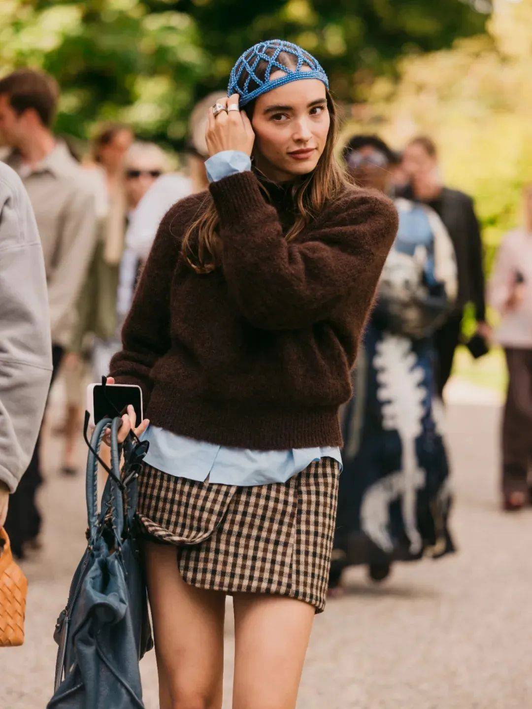 质感女人怎么都在穿这个颜色?