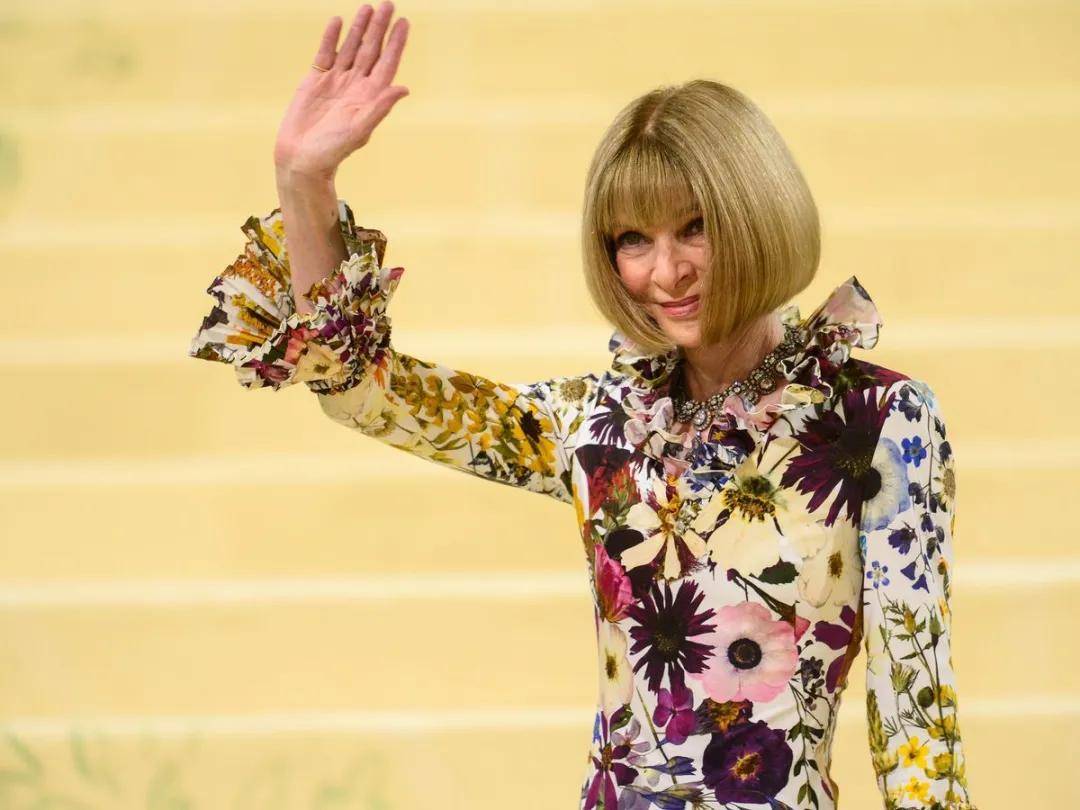 年近四十,二孩妈妈,不骨感不时髦,却成了女魔头接班人