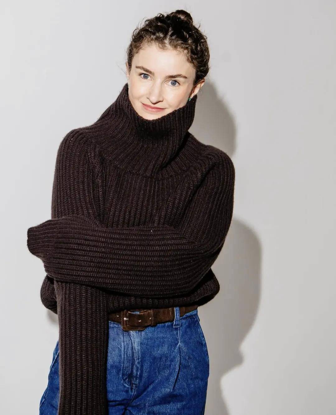 年近四十,二孩妈妈,不骨感不时髦,却成了女魔头接班人