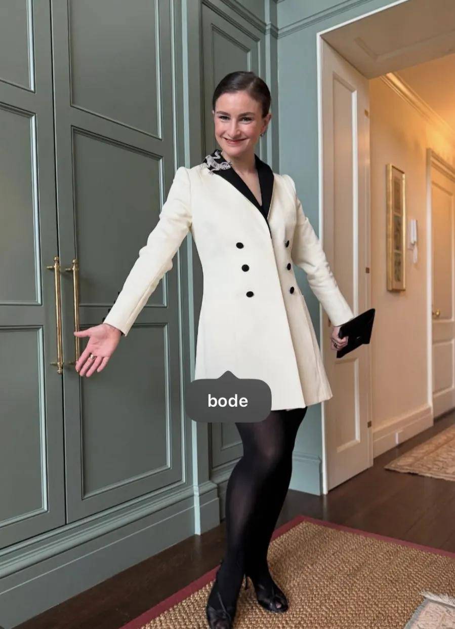 年近四十,二孩妈妈,不骨感不时髦,却成了女魔头接班人