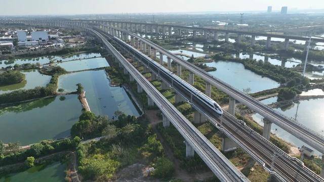 全国首次！高铁桥上插入新线 南昌唐村线路所开建
