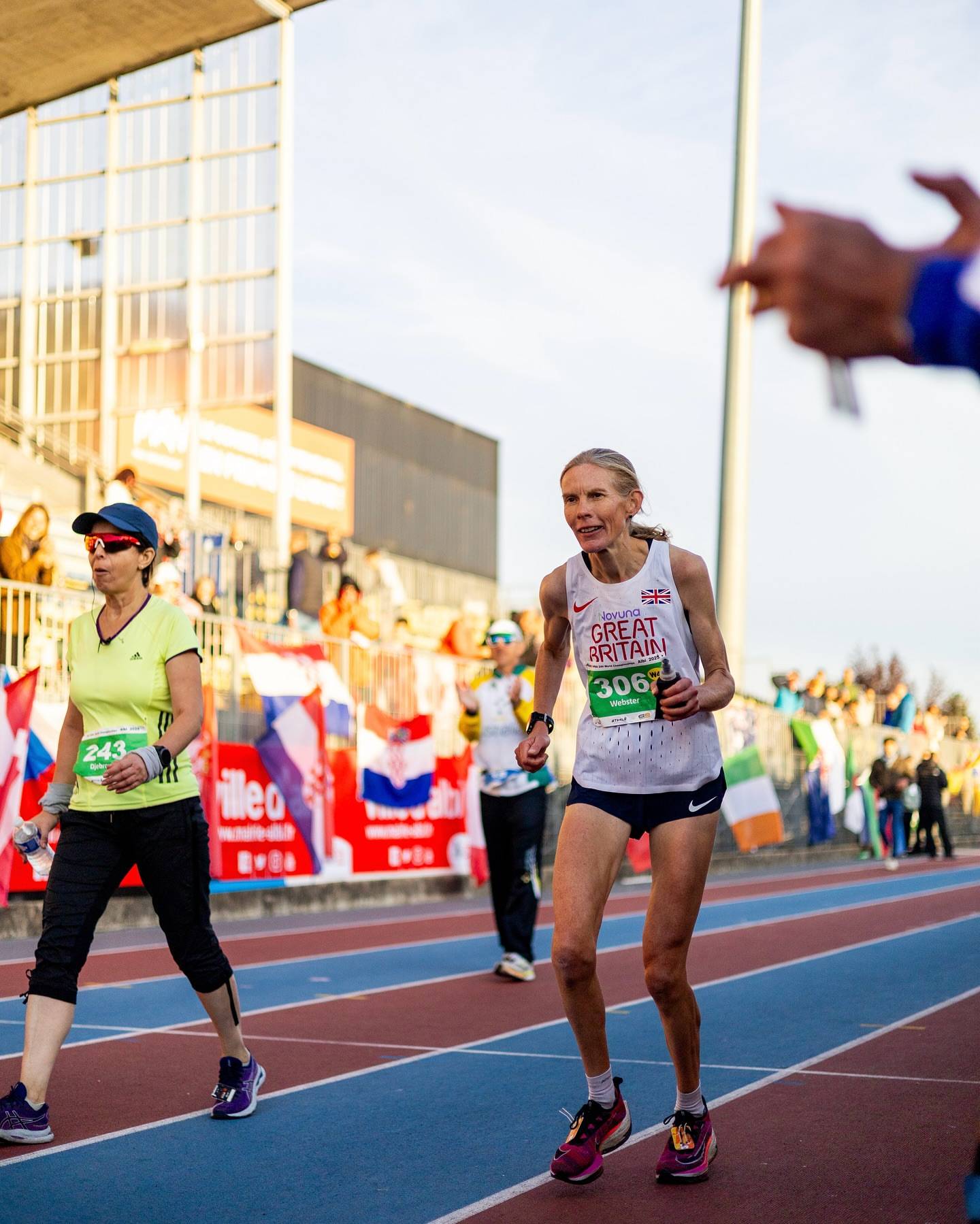 24小时狂奔278.622公里! 46岁女将打破女子24小时超马世界纪录