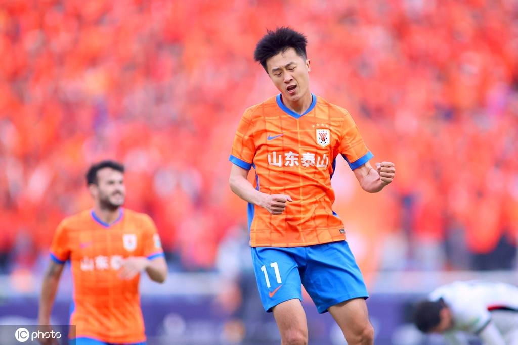 中超最佳阵容：萨里奇戴帽征服工体 瓦科双响领跑射手榜