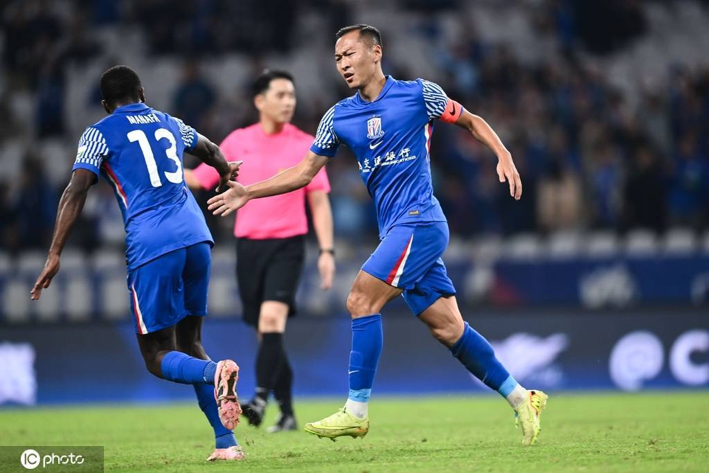 中超最佳阵容：萨里奇戴帽征服工体 瓦科双响领跑射手榜