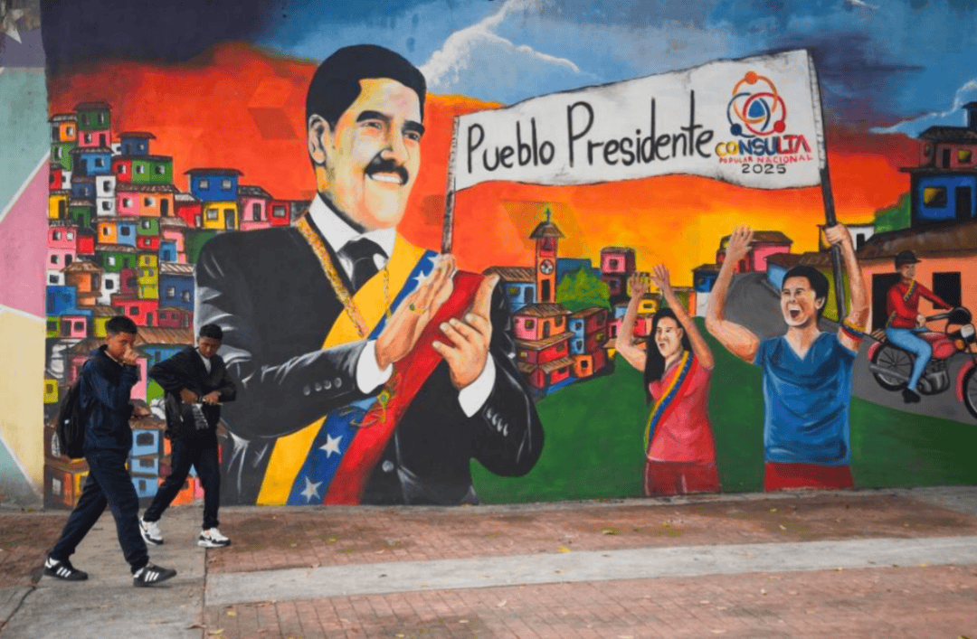 想拿诺奖的特朗普其实很想动武