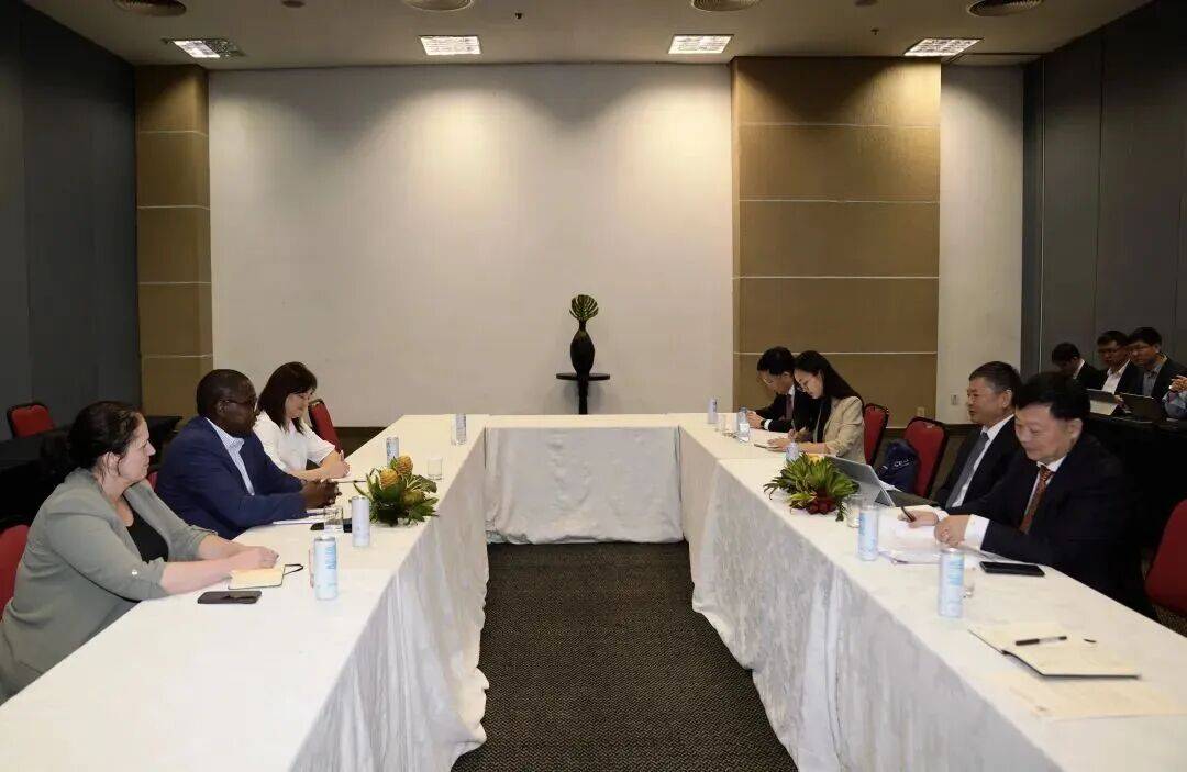 生态环境部部长黄润秋出席甲烷与其他非二氧化碳温室气体峰会并会见外方高级代表